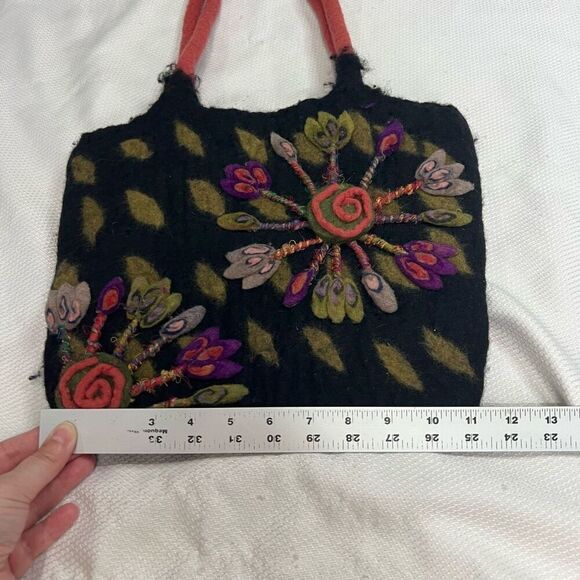 Rising Tide‎ Floral Design Wool Handbag - Picture 3 of 12